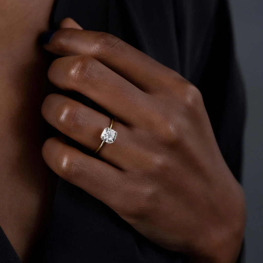 Men's Moissanite Wedding Band