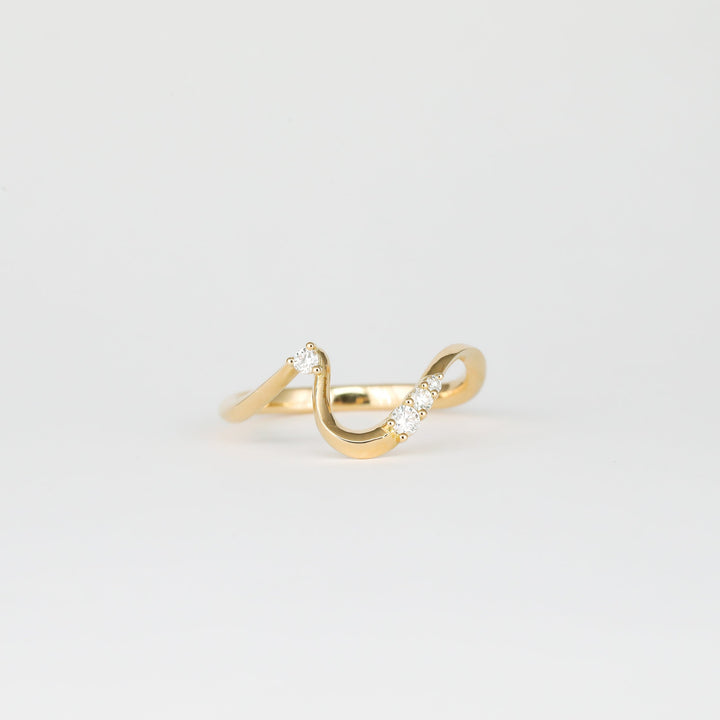 0.11 TCW Round Lab Grown Diamond Curved Wedding Band