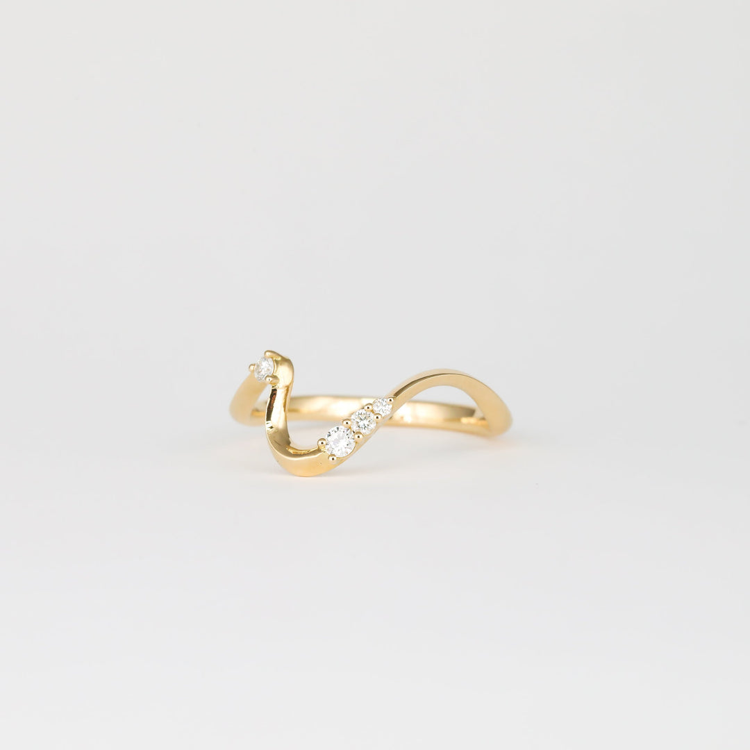 0.11 TCW Round Lab Grown Diamond Curved Wedding Band