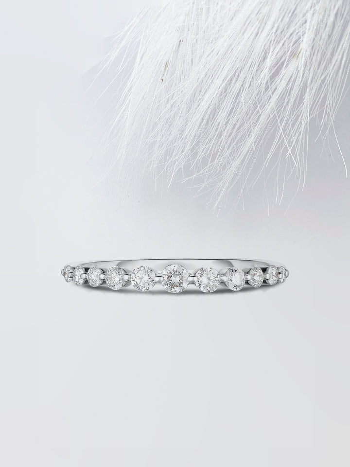 Round Cut Single Prong Diamond Wedding Band For Her