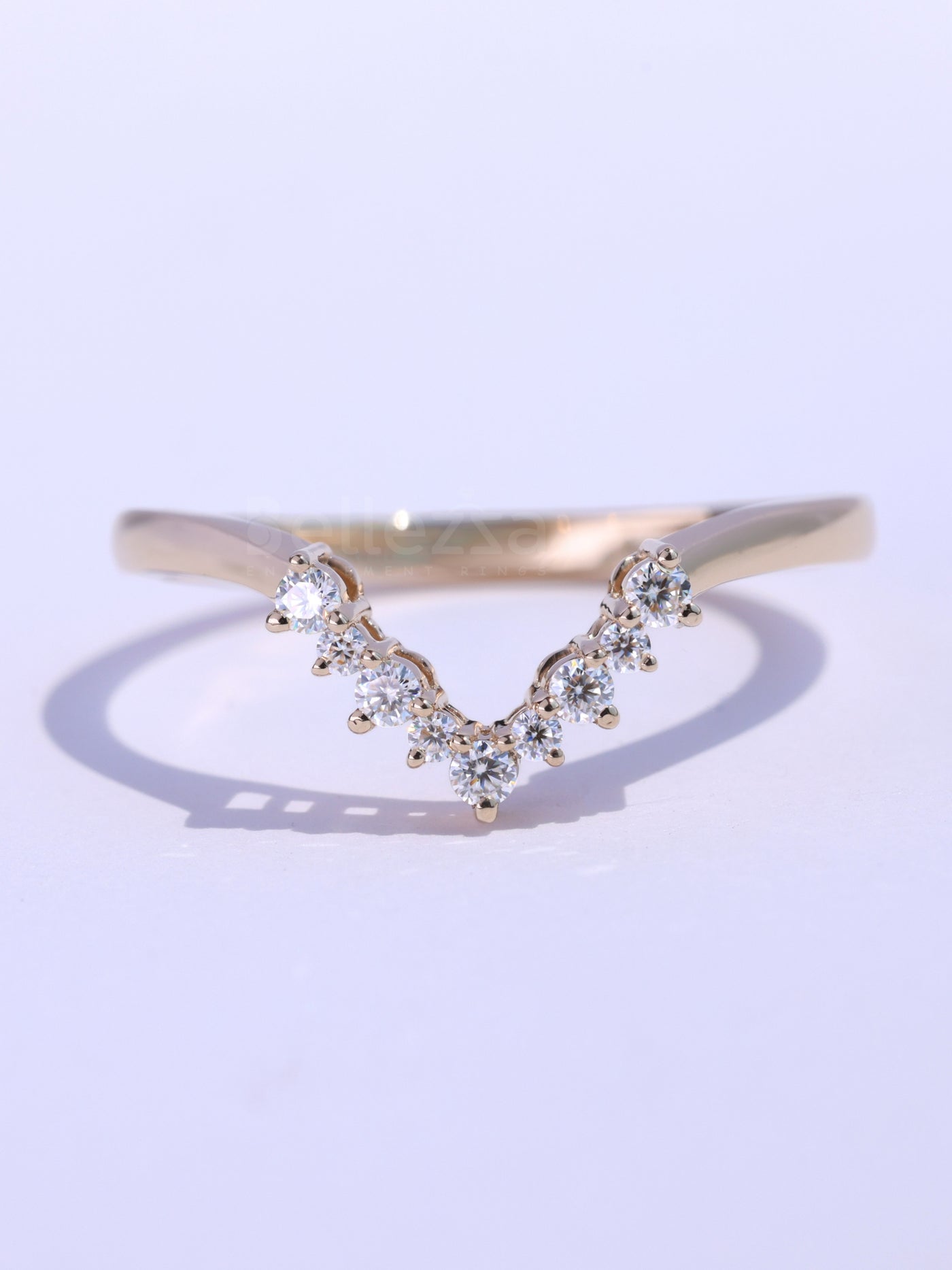 Round Diamond Curved Moissanite Wedding Band