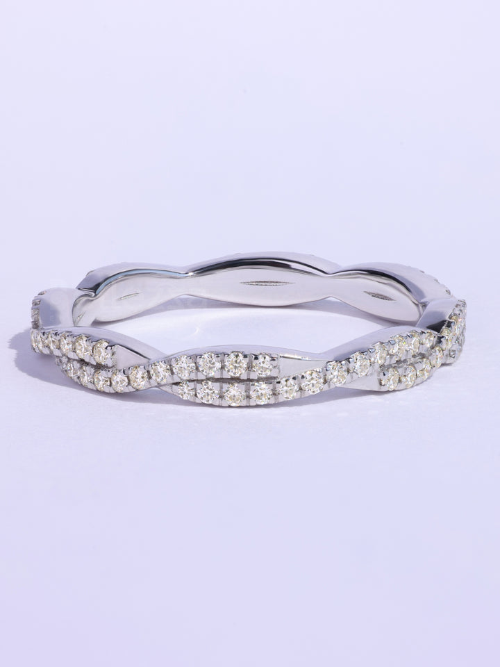 Round Cut Diamond Twisted Pave Setting Wedding Band