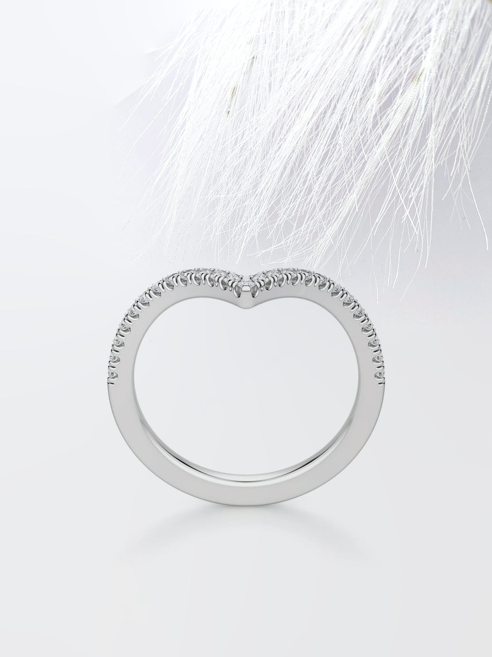 Round Cut Curved Diamond Wedding Band For Women