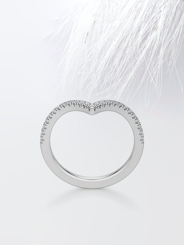Round Cut Curved Diamond Wedding Band For Women