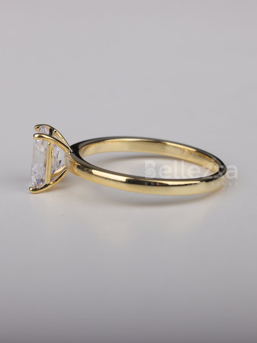 1.0CT Radiant Cut Solitaire Moissanite Engagement Ring