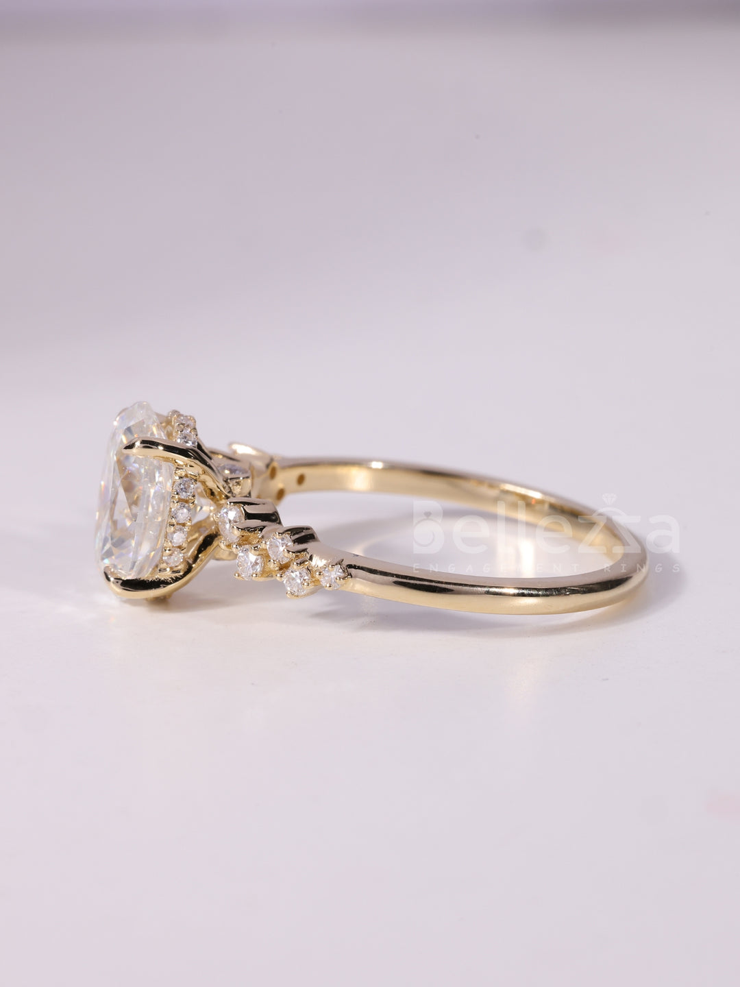 1.50CT-2.50CT Oval Cut Diamond Cluster Moissanite Engagement Ring