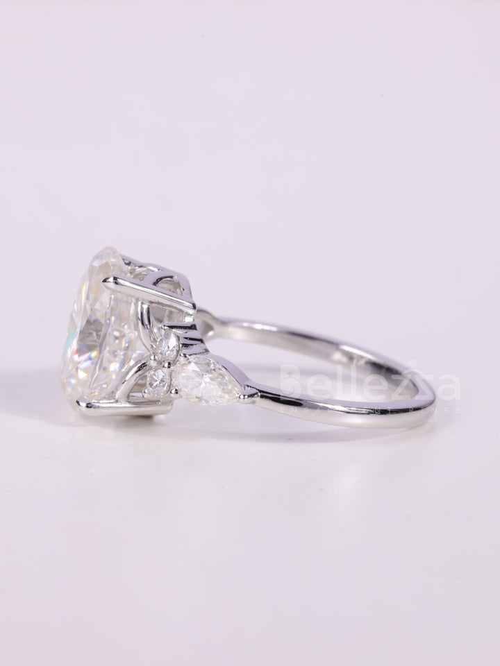 2.0CT-3.0CT Oval Cut Cluster Diamond Engagement Ring