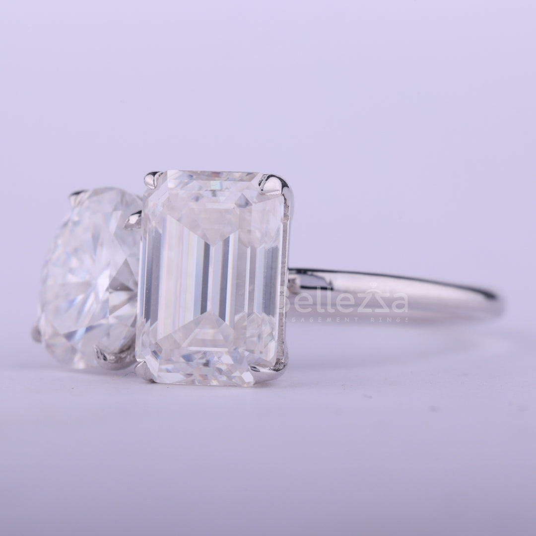 1.50CT Emerald & Oval Cut Diamond Moissanite Toi Et Moi Engagement Ring