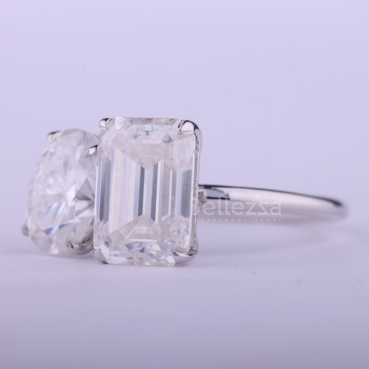1.50CT Emerald & Oval Cut Diamond Moissanite Toi Et Moi Engagement Ring