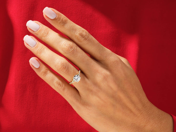 1.0 CT Round Diamond Twisted Pave Setting Moissanite Engagement Ring