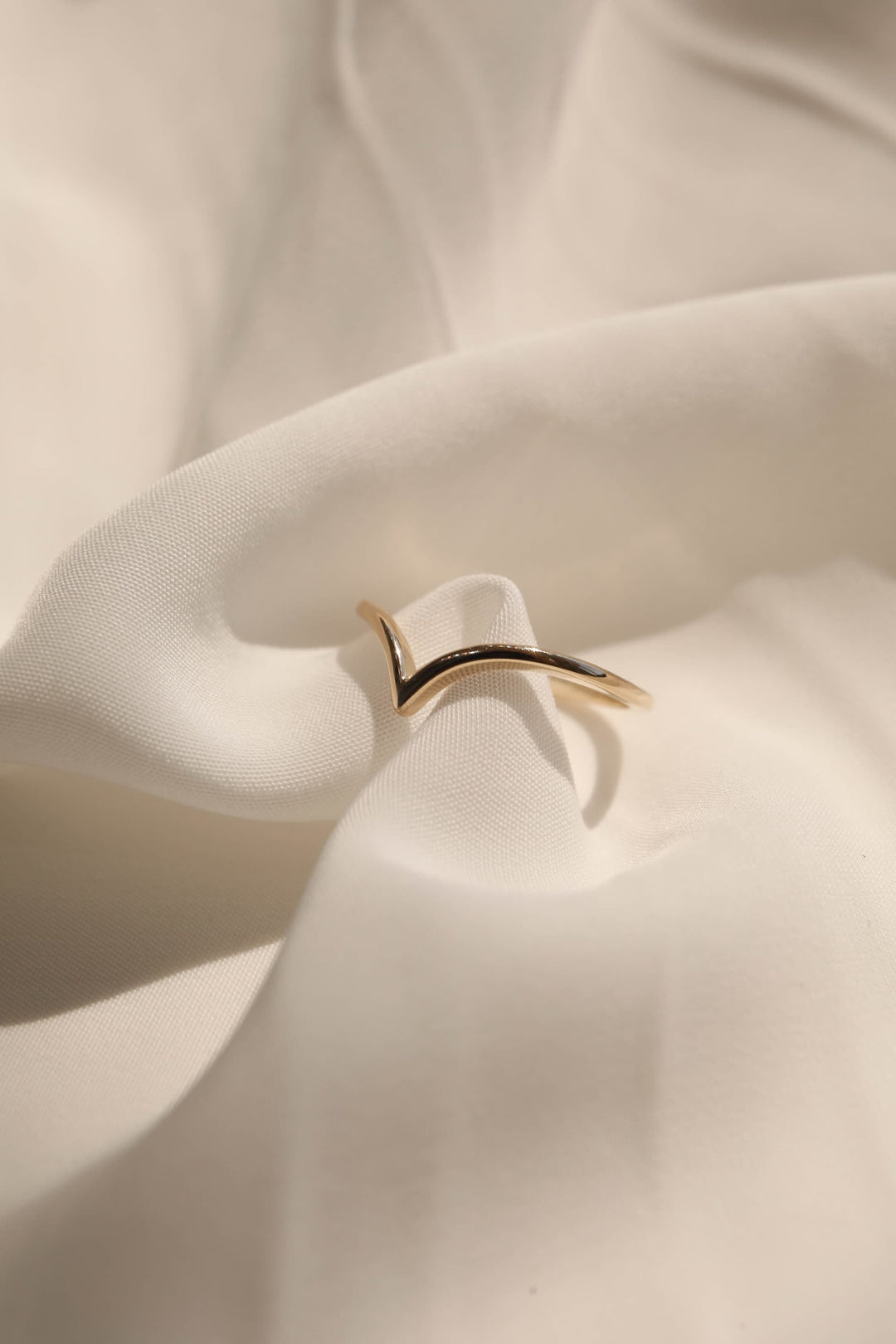 Plain Band Curved Wedding Band