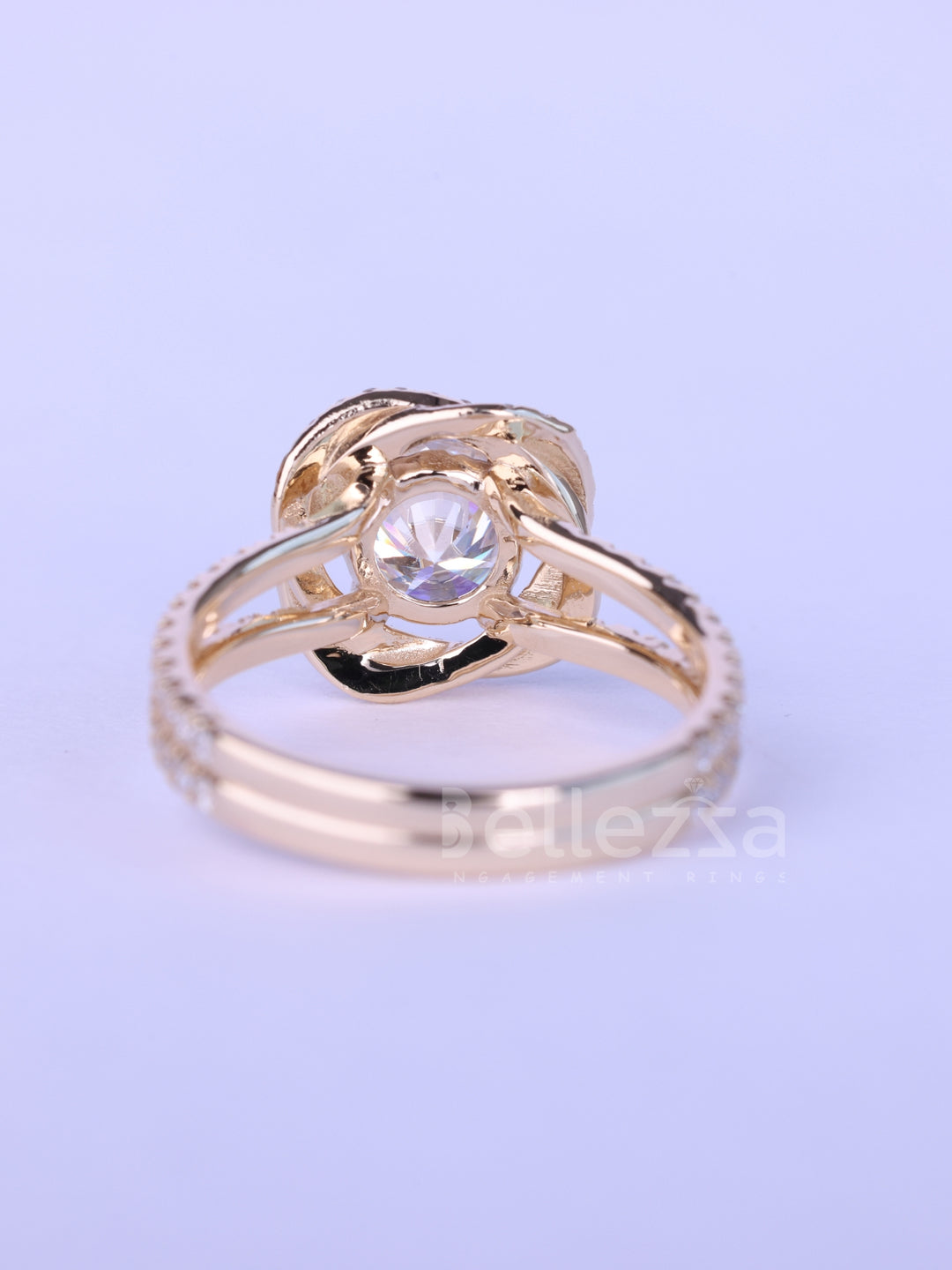 1.0CT Round Cut Floral Halo Moissanite Engagement Ring