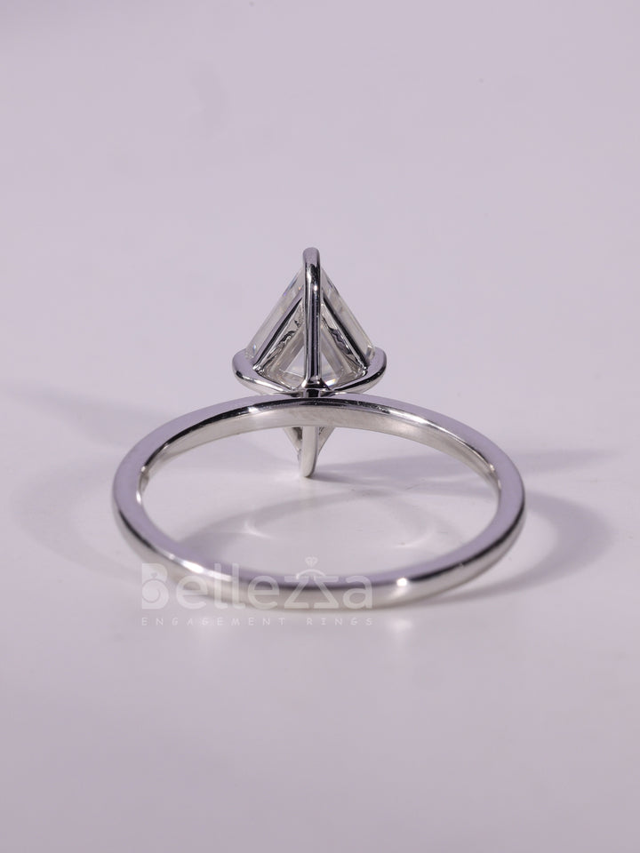 1.0CT Kite Cut Diamond Solitaire Moissanite Engagement Ring