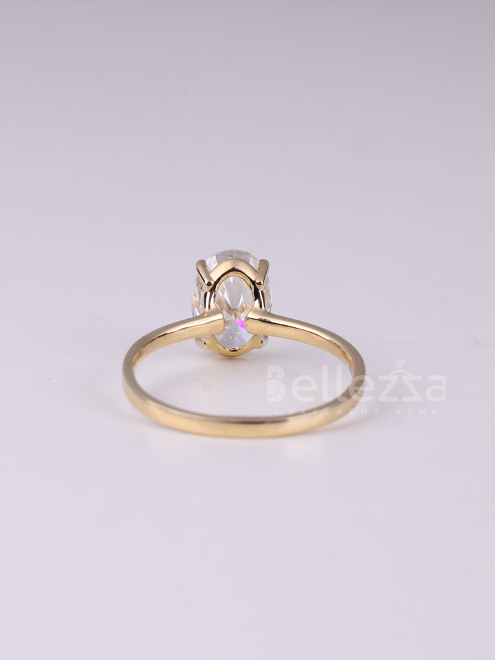 2.0CT Oval Cut Diamond Solitaire Moissanite Engagement Ring