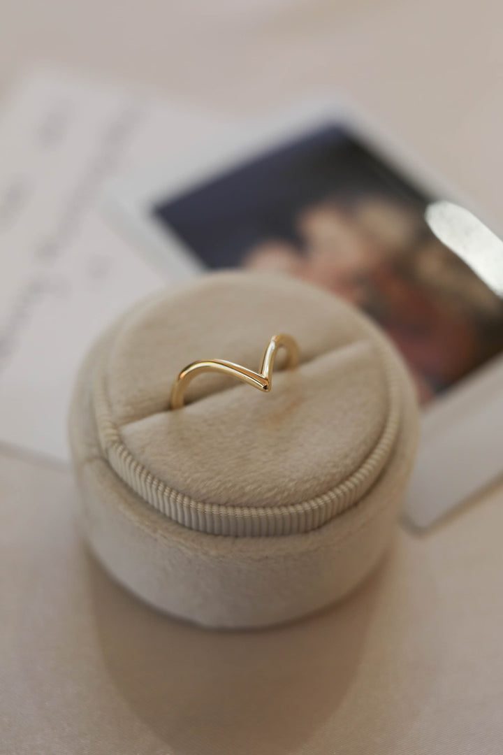 Plain Band Curved Wedding Band