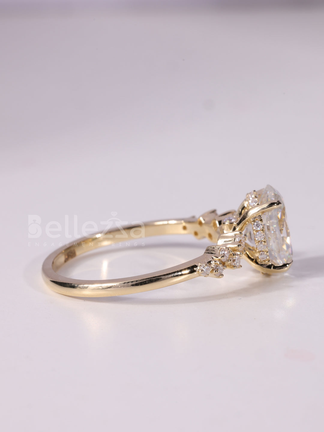 1.50CT-2.50CT Oval Cut Diamond Cluster Moissanite Engagement Ring