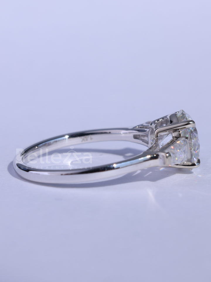 1.50CT Round Cut Three Stone Moissanite Engagement Ring