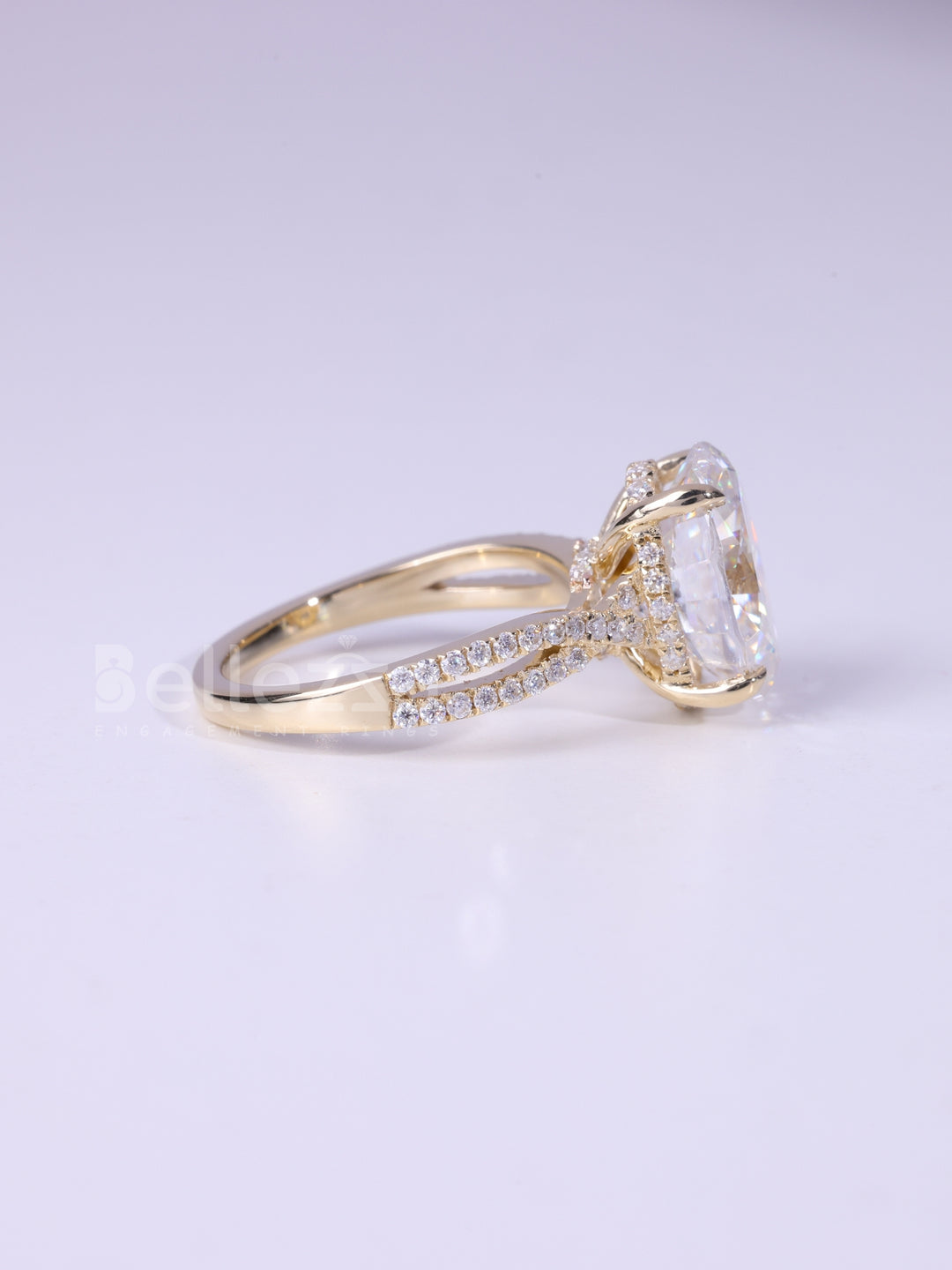 2.50CT-3.50CT Oval Cut Twisted Pave Setting Moissanite Engagement Ring