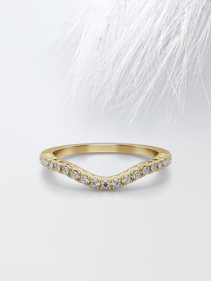 Round Cut Curved Diamond Wedding Band For Women