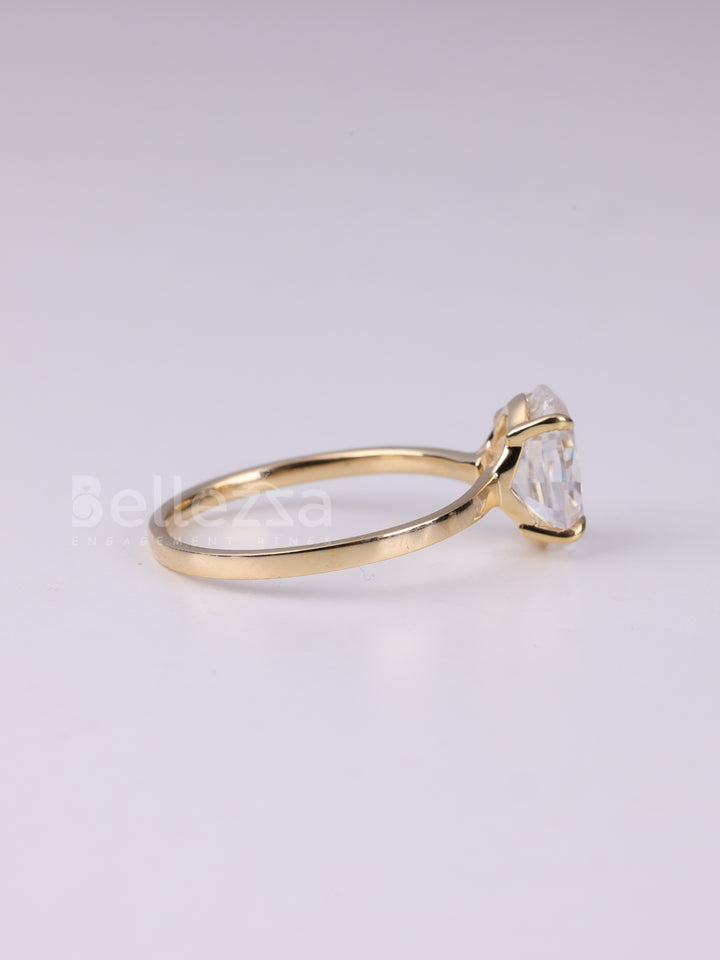 2.0CT Oval Cut Diamond Solitaire Moissanite Engagement Ring