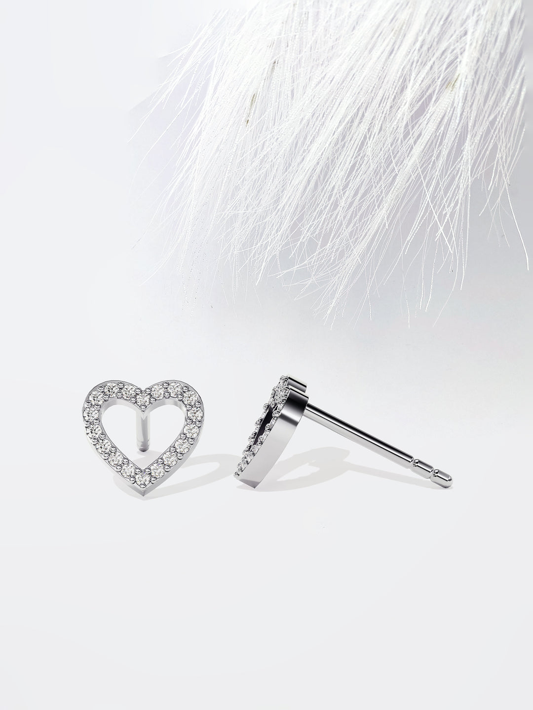 Round Cut Heart-Shaped Moissanite Stud Diamond Earrings For Women