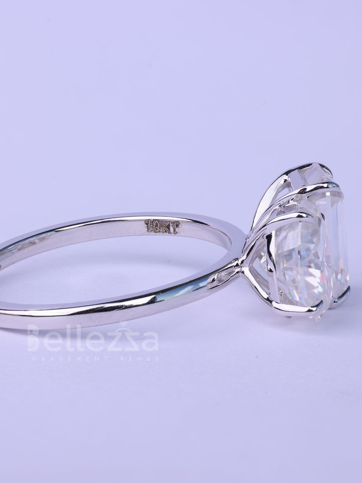 1.0CT Emerald & Oval Cut Classic Toi Et Moi Moissanite Engagment Ring