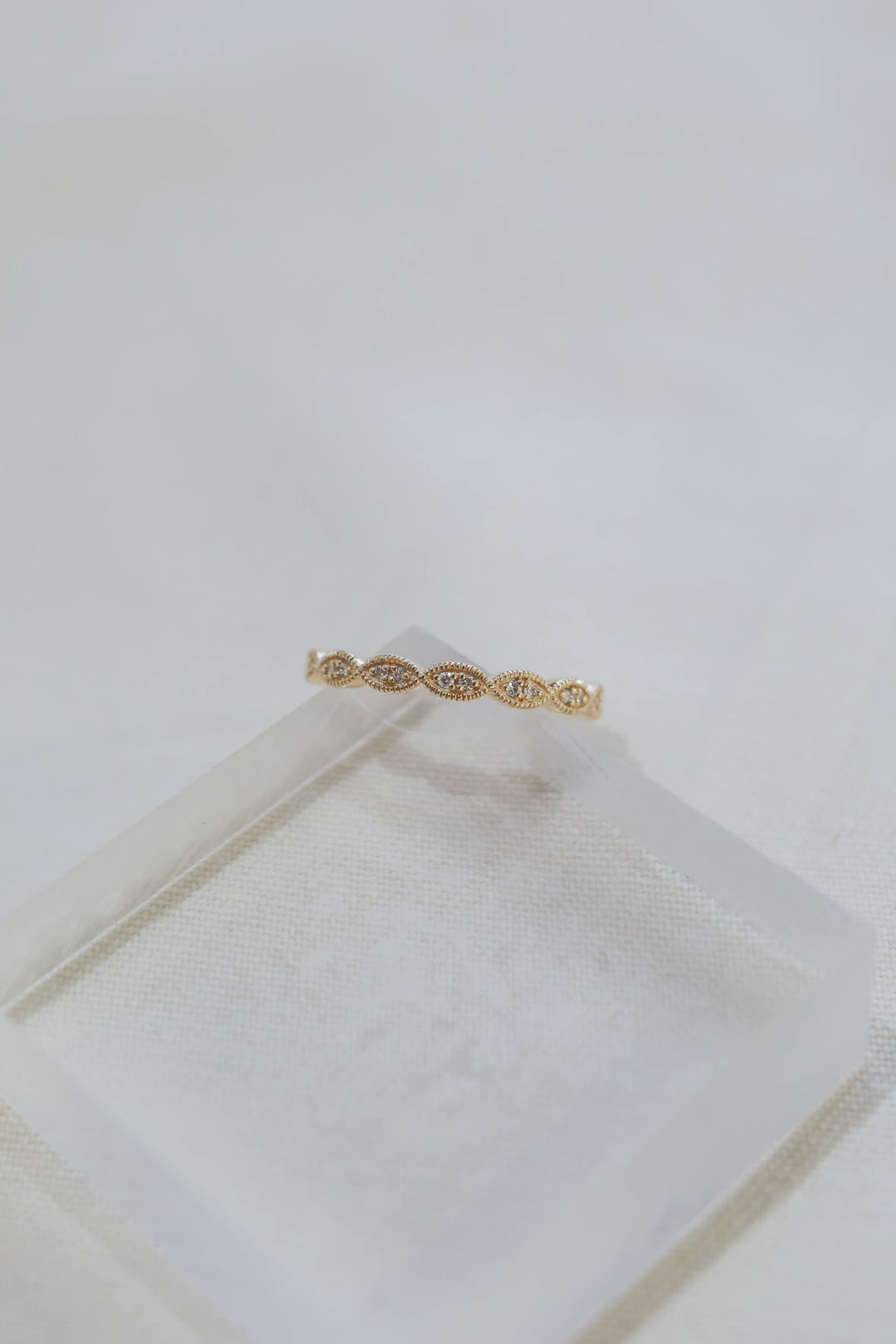 0.06 TCW Round Miilgrain Diamond Wedding Band