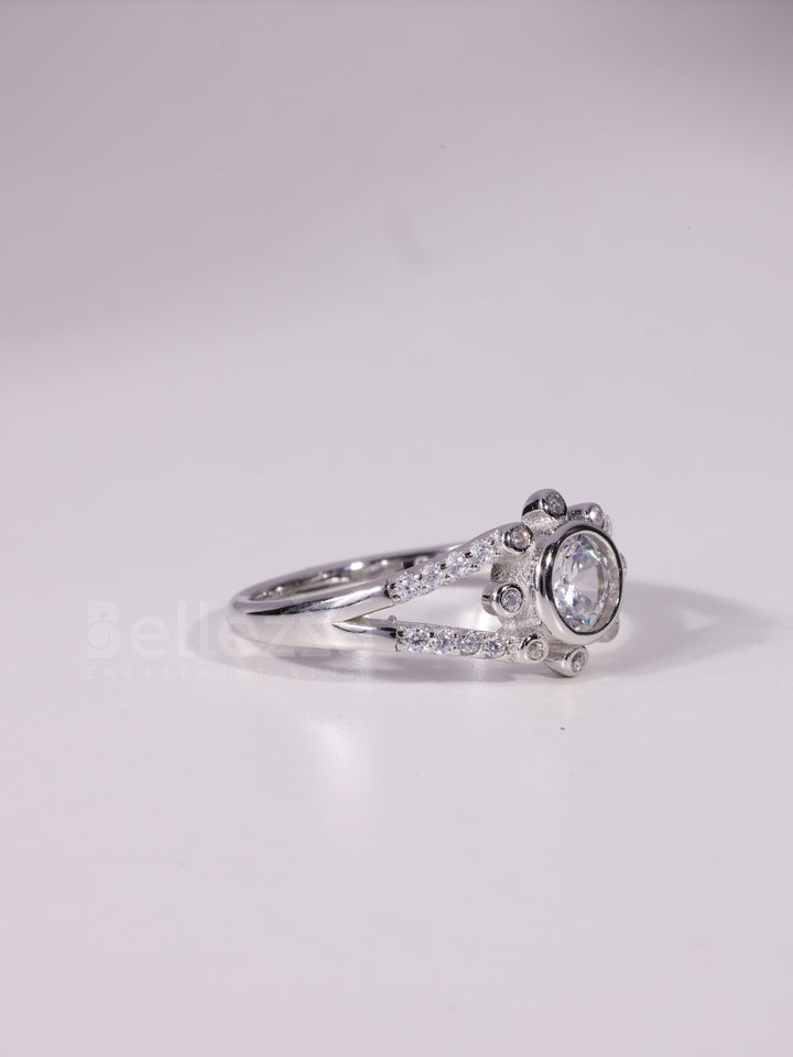 1.0CT-3.0CT Round Cut Cluster Diamond Engagement Ring