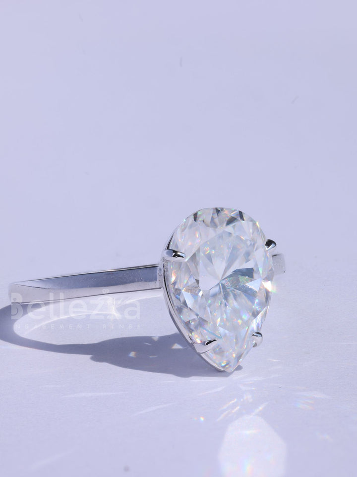 1.50CT Pear Cut Solitaire Moissanite Diamond Engagement Ring
