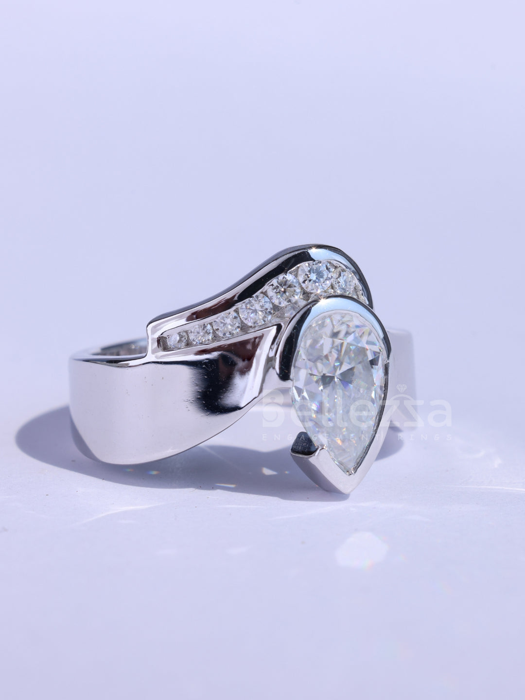 1.0CT Pear Cut Unique Moissanite Engagement Ring For Her