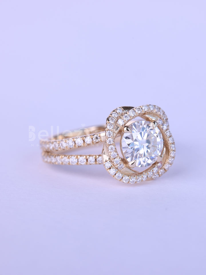 1.0CT Round Cut Floral Halo Moissanite Engagement Ring