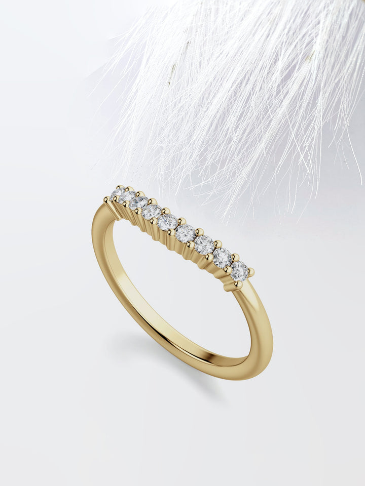 Round Cut Curved Diamond Wedding Band For Women