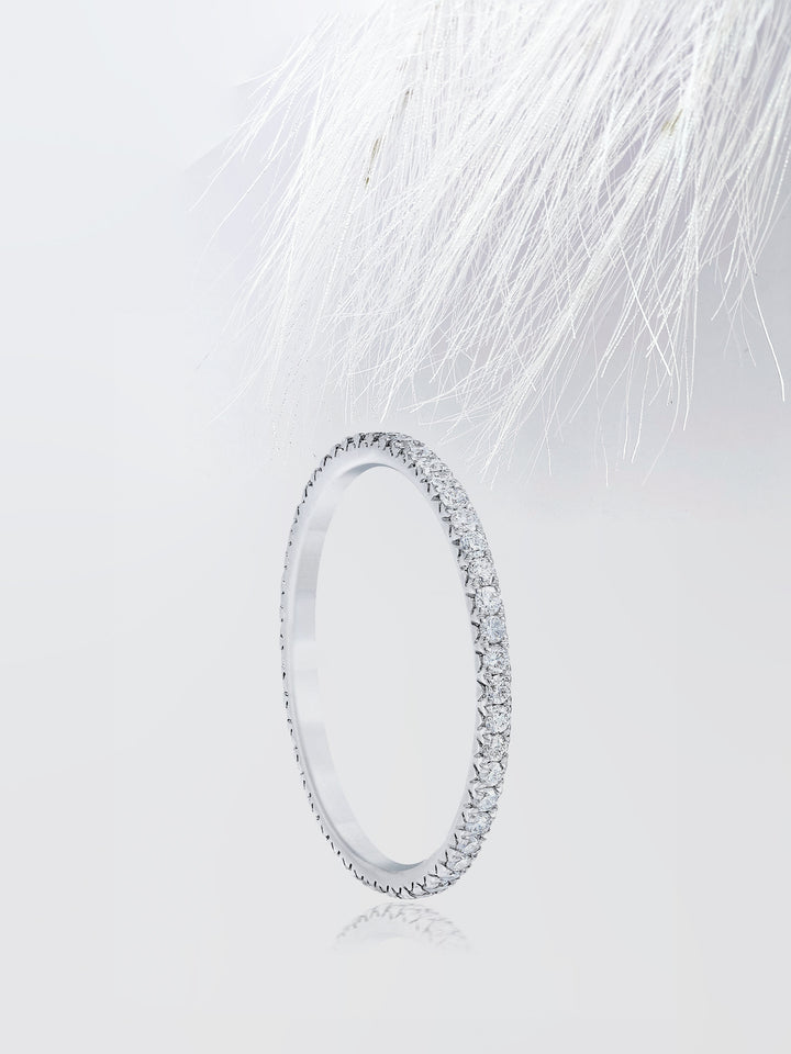 Round Cut Eternity Diamond Wedding Band For Women