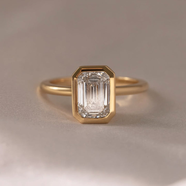 1.0-3.0 CT Emerald  Lab Grown Diamond Bezel Style Engagement Ring