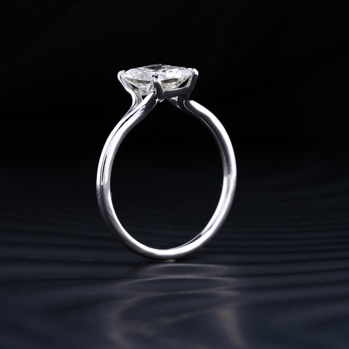 2.0 CT Radiant Cut Moissanite Solitaire Engagement Ring