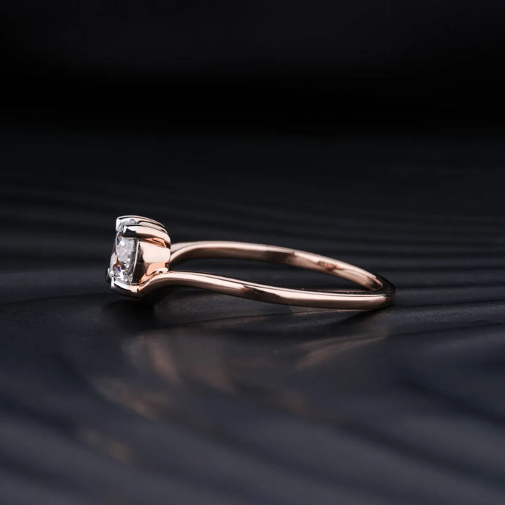 2.0 CT Round Cut Moissanite Solitaire Curved Engagement Ring