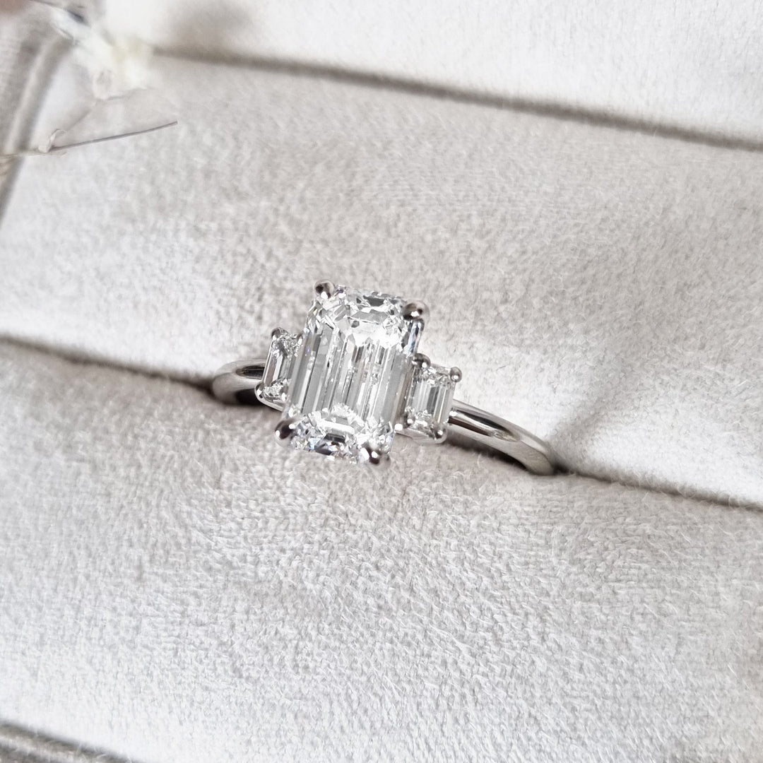 1.30 CT-3.30 CT Emerald Three Stone Lab Grown Diamond Engagement Ring