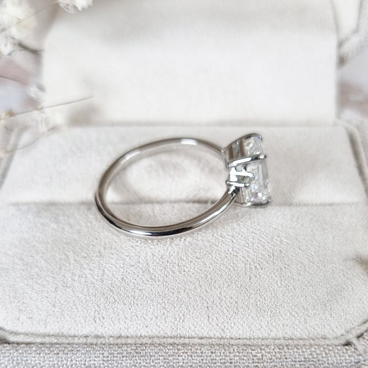 1.30 CT-3.30 CT Emerald Three Stone Lab Grown Diamond Engagement Ring