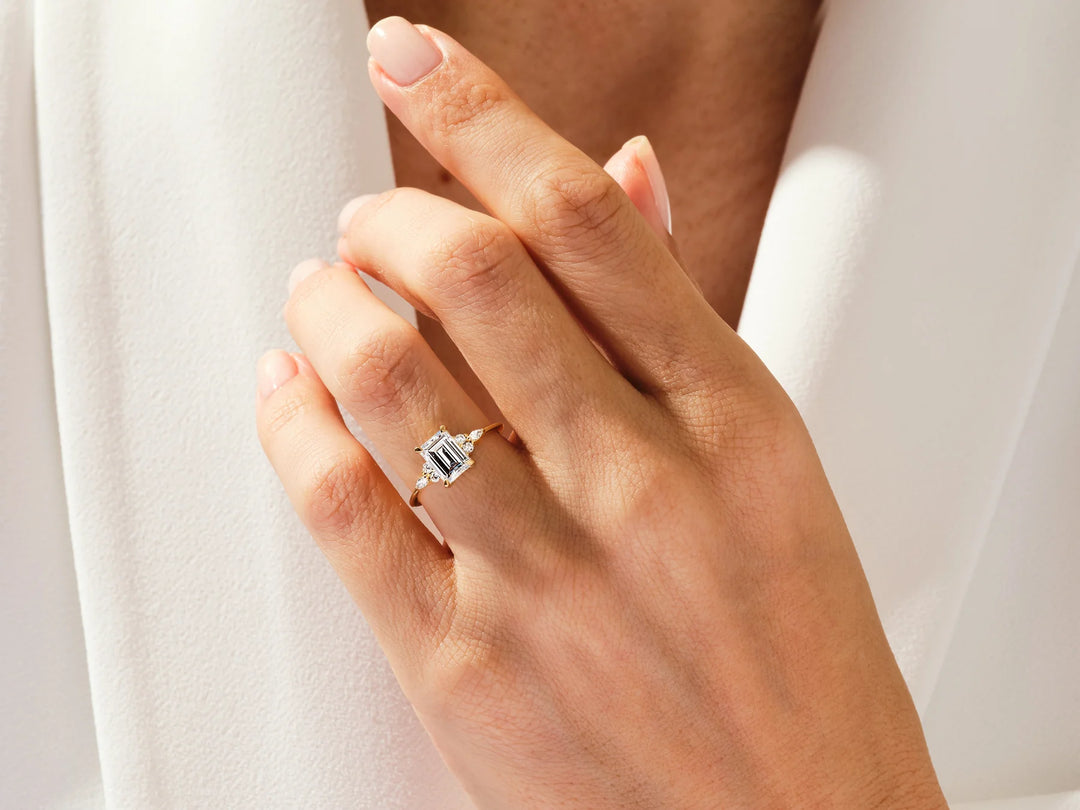 1.50CT Emerald Diamond Cluster Setting Moissanite Engagement Ring