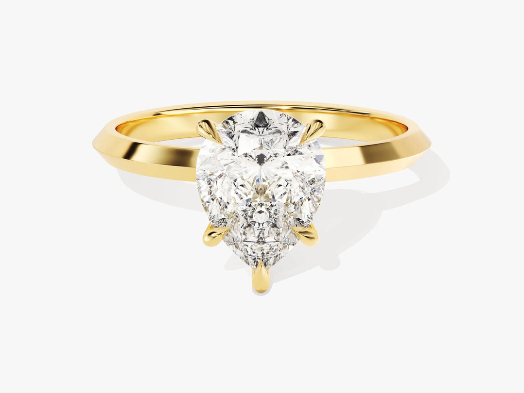 2.0CT Pear Diamond Kinfe Edge Solitaire Moissanite Engagement Ring
