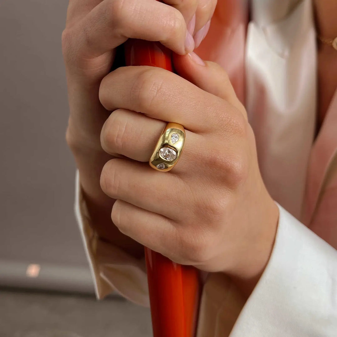 0.80CT Oval Diamond Three Stone Moissanite Engagement Ring