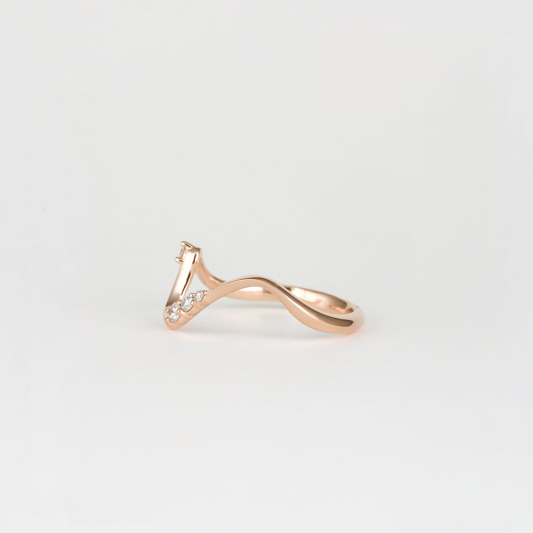 0.11 TCW Round Lab Grown Diamond Curved Wedding Band