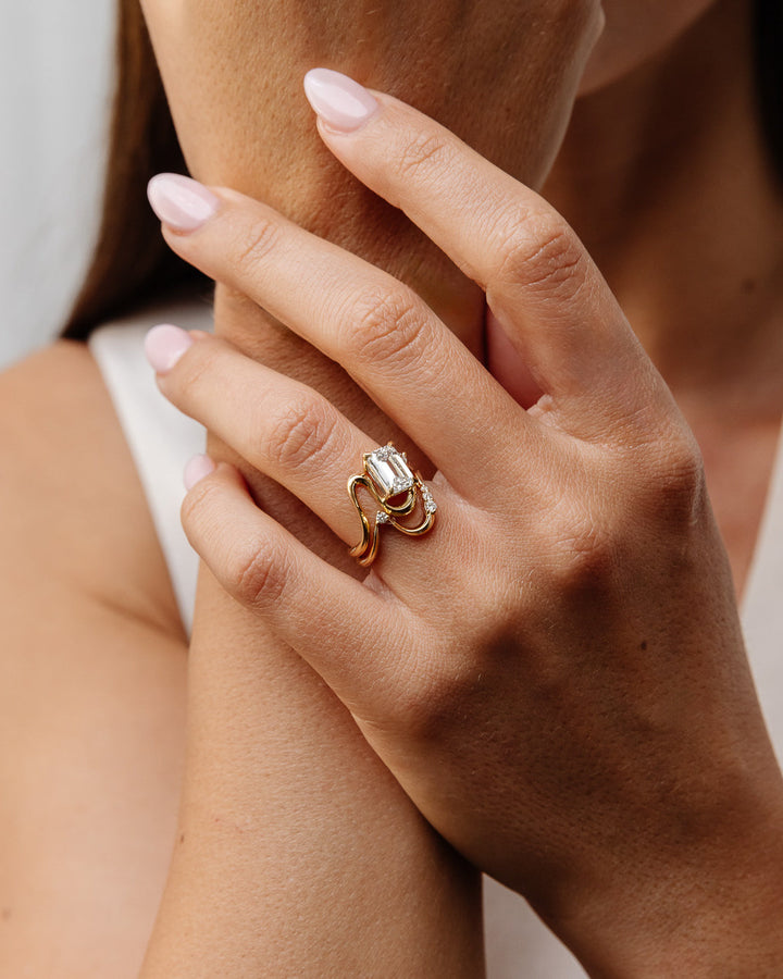 0.11 TCW Round Lab Grown Diamond Curved Wedding Band