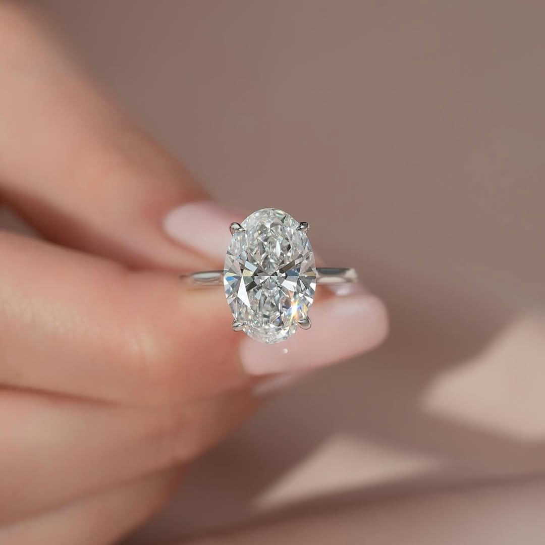 3.5-5.5 CT Oval  Lab Grown Diamond Hidden Halo Setting Engagement Ring