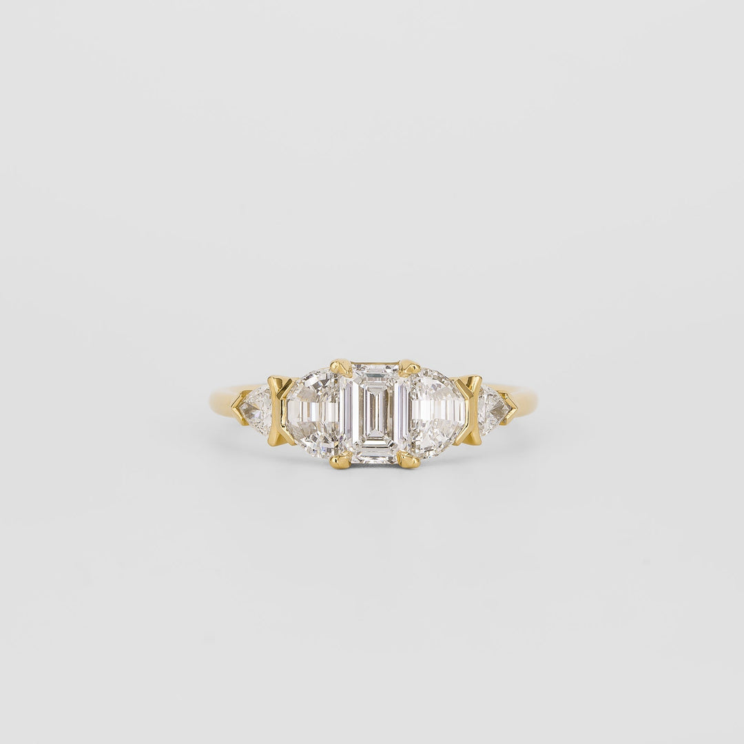 1.0-3.0 CT Emerald  Lab Grown Diamond Cluster Engagement ring
