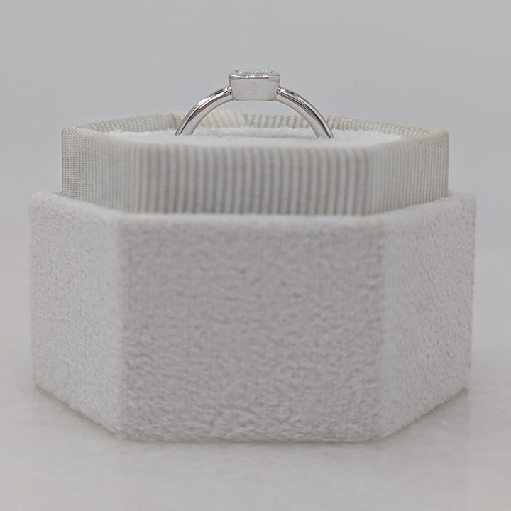 0.84-3.0 CT Emerald Diamond Solitaire Engagement Ring