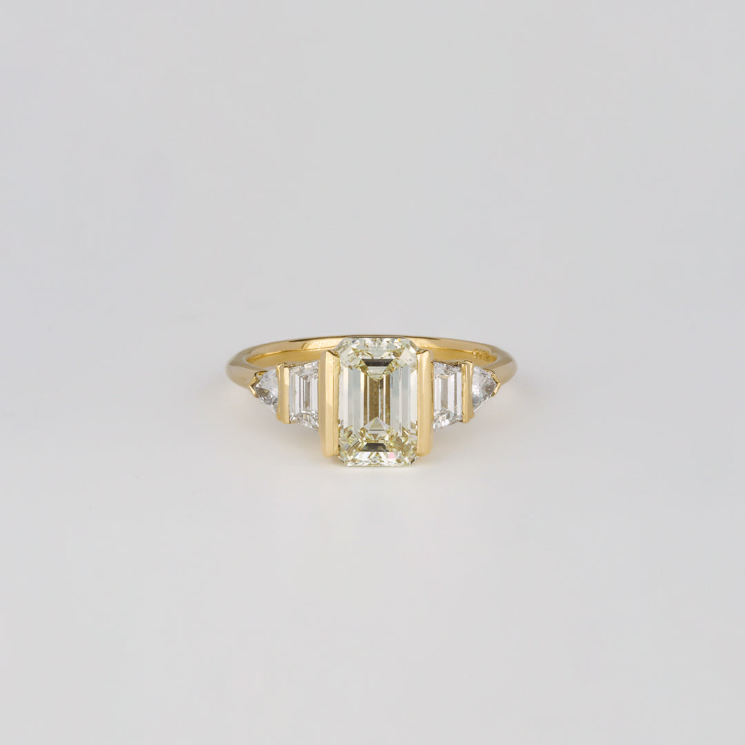 1.0 - 3.0 CT Emerald  Lab Grown Diamond Unique Engagement ring