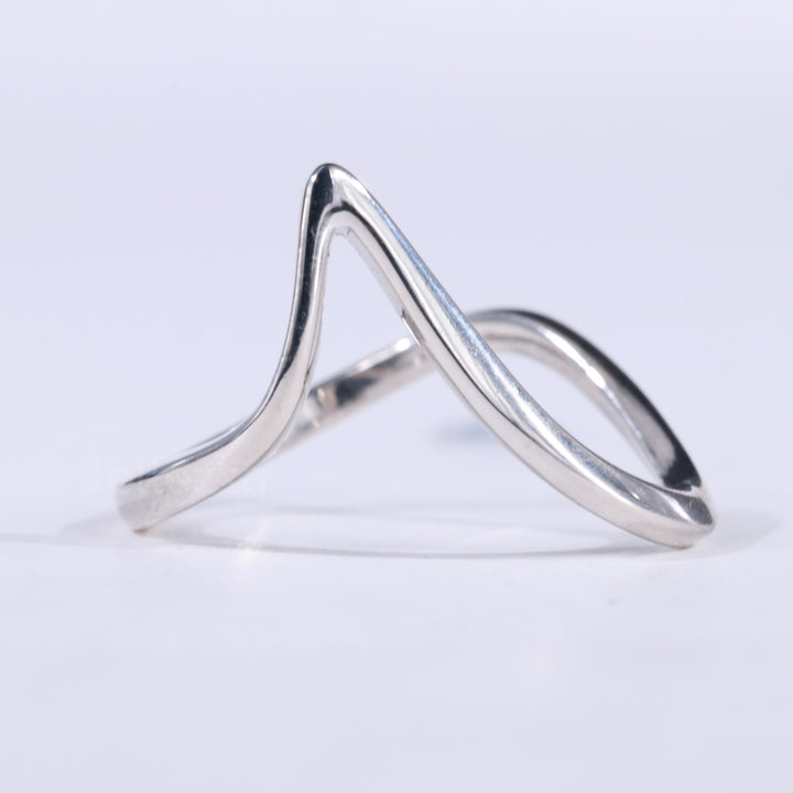 14K Solid Gold Unique Curved Plain Wedding Band