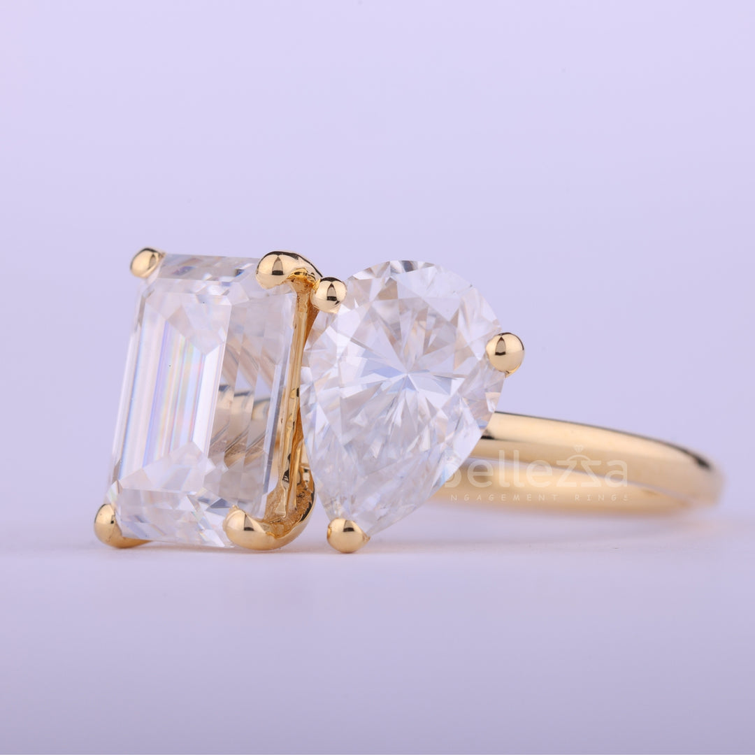 2.0CT Emerald & Pear Cut Diamond Toi Et Moi Engagement Ring
