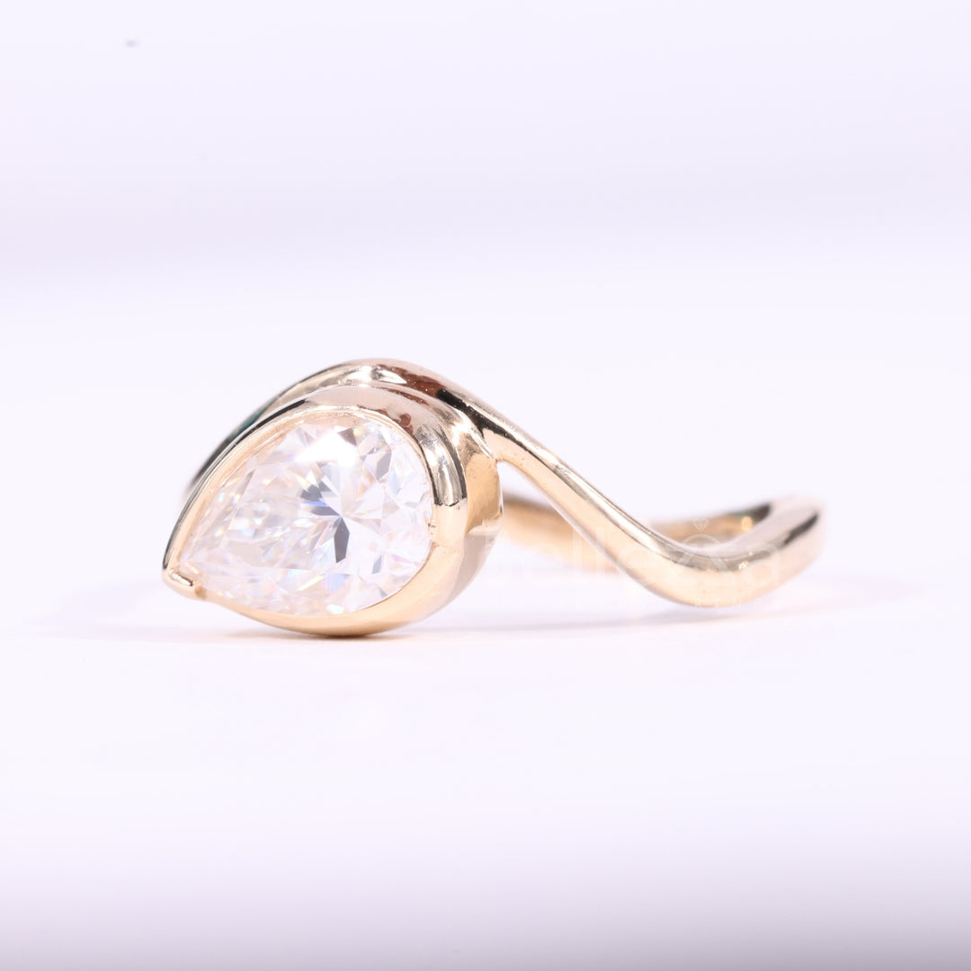 1.0CT East-West Pear Cut Unique Curved Moissanite Engagement Ring